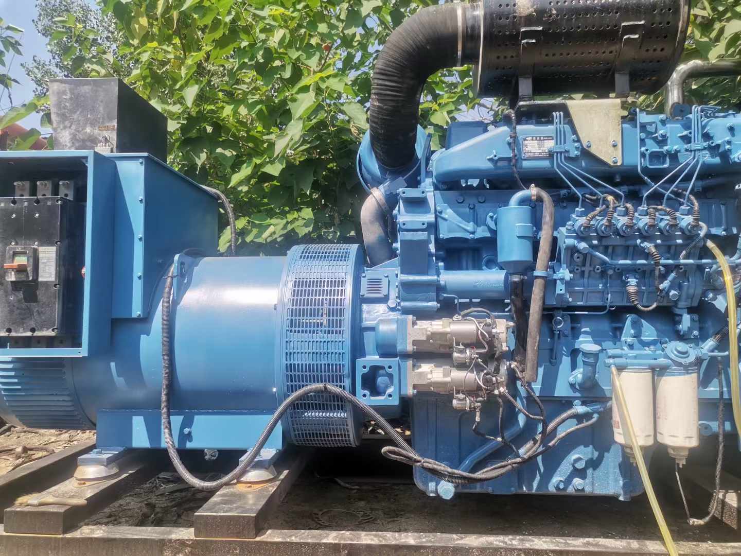 麦盖提详细说明降低 800kW 柴油发电机输出电流波动的方法